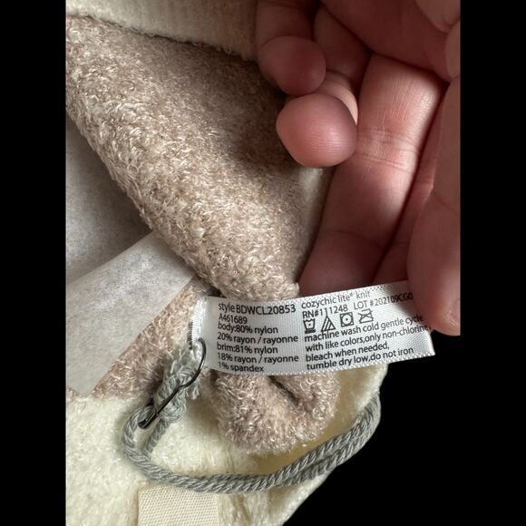 Barefoot Dreams Cozy Chic Lite‎ Confetti Beanie Cream-Taupe One Size NWT Winter - Picture 6 of 9